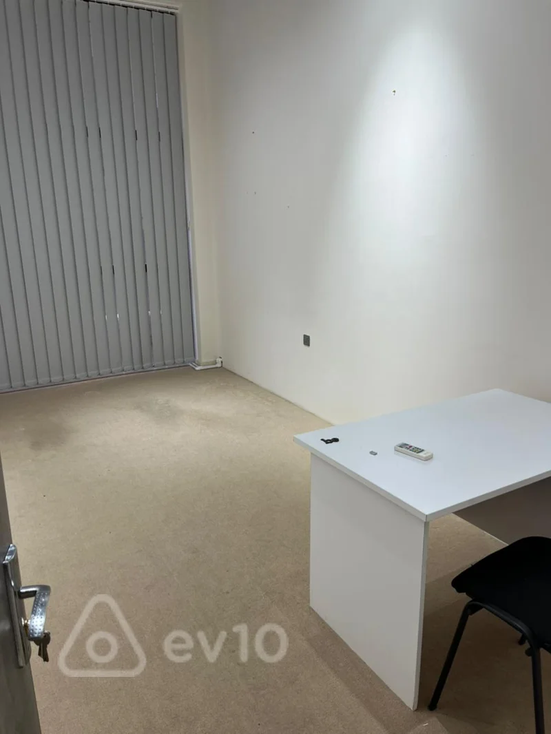 Ofis, 105 m², 8 noyabr k 23 — kirayə — 1 200 ₼ · Bakı · Ofis Ofis, 105 m², 8 noyabr k 23 — kirayə — Bakı