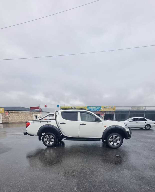 Mitsubishi L200, 2.5 L, 2010 il, 270 000 km — Avtomobillər, Bakı (3)