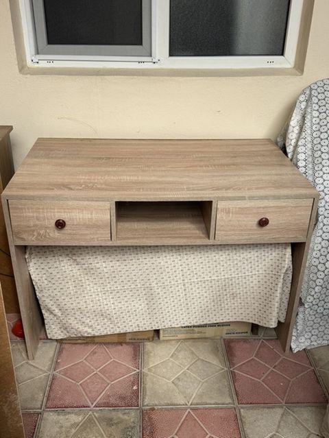 Açıq ağcaqayın rəngində komod/console masa - Material: laminat/LDSP — 60 ₼ · Mehdiabad · Komodlar və tumbalı Açıq ağcaqayın rəngində komod/console masa - Material: laminat/LDSP — Mehdiabad