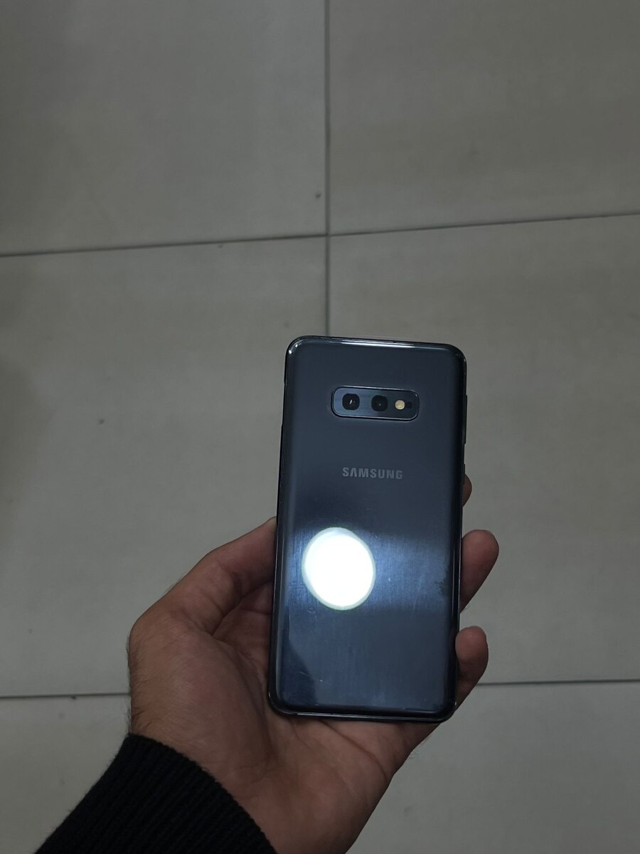 Samsung Galaxy S10e Prism Black 128GB/6GB — Smartfonlar, Bakı (2)