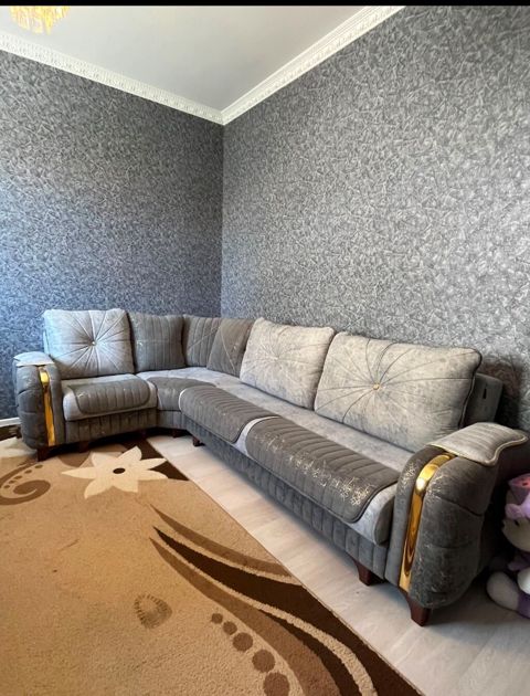 Divan satılır bazalidi açılırUzunlugu 1.60 Eni 40 Qiymet 850 azn.Ünvan — 850 ₼ · Mehdiabad · Divanlər Divan satılır bazalidi açılırUzunlugu 1.60 Eni 40 Qiymet 850 azn.Ünvan — Mehdiabad
