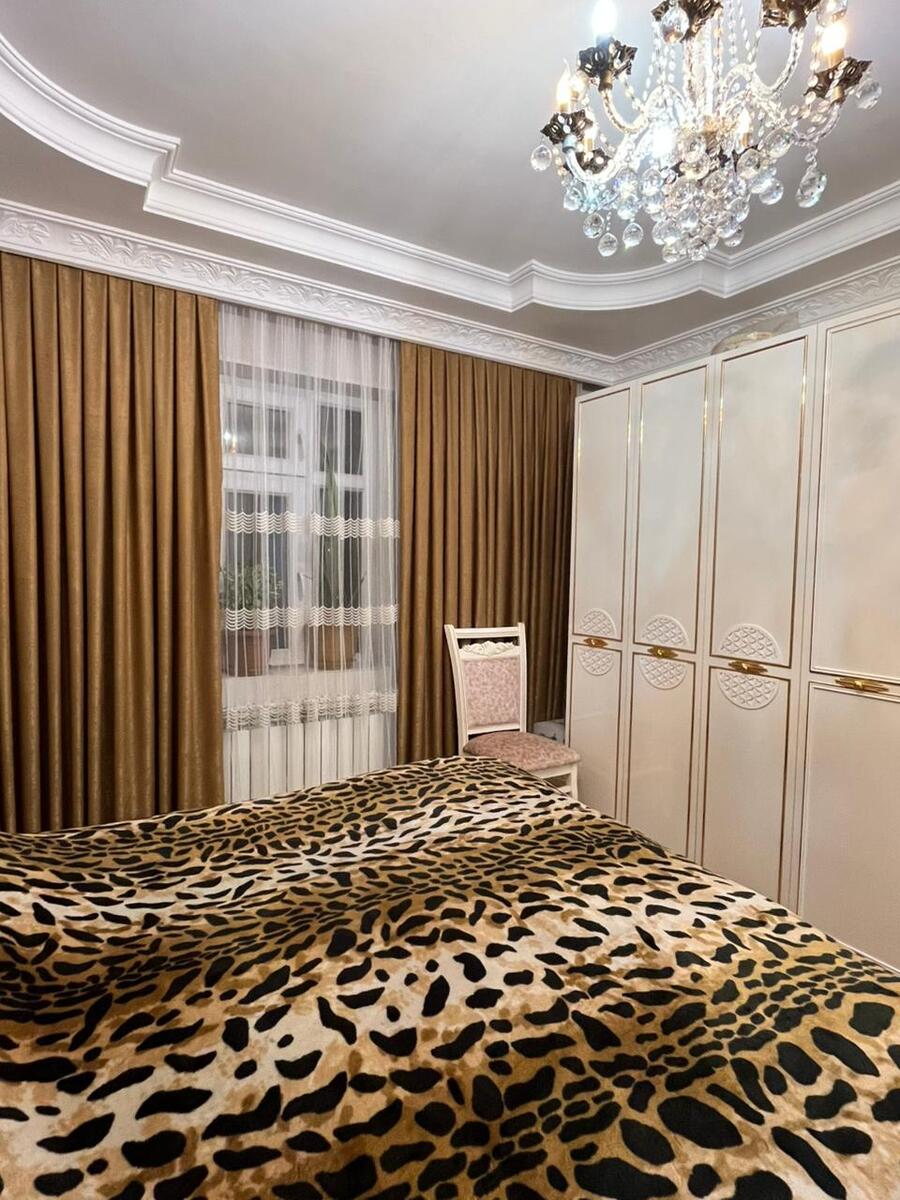 Satılır 4 otaqlı köhnə tikili 100 m² — Mənzil, Bakı (7)