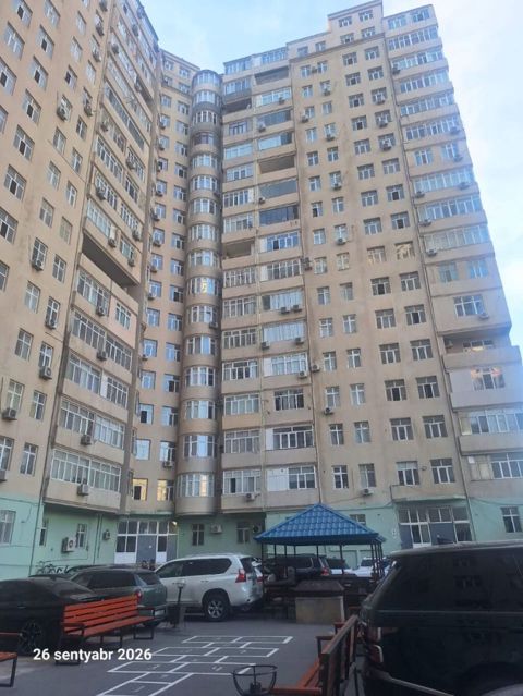 5 otaqlı, Yeni tikili, 500 kv. m — Apartment
