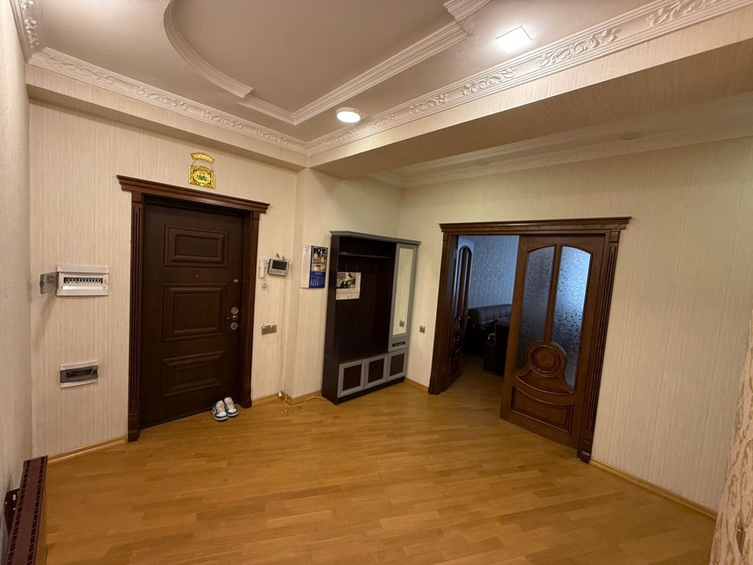İcarəyə verilir 3 otaqlı yeni tikili 145 m² — Mənzil, Bakı (10)
