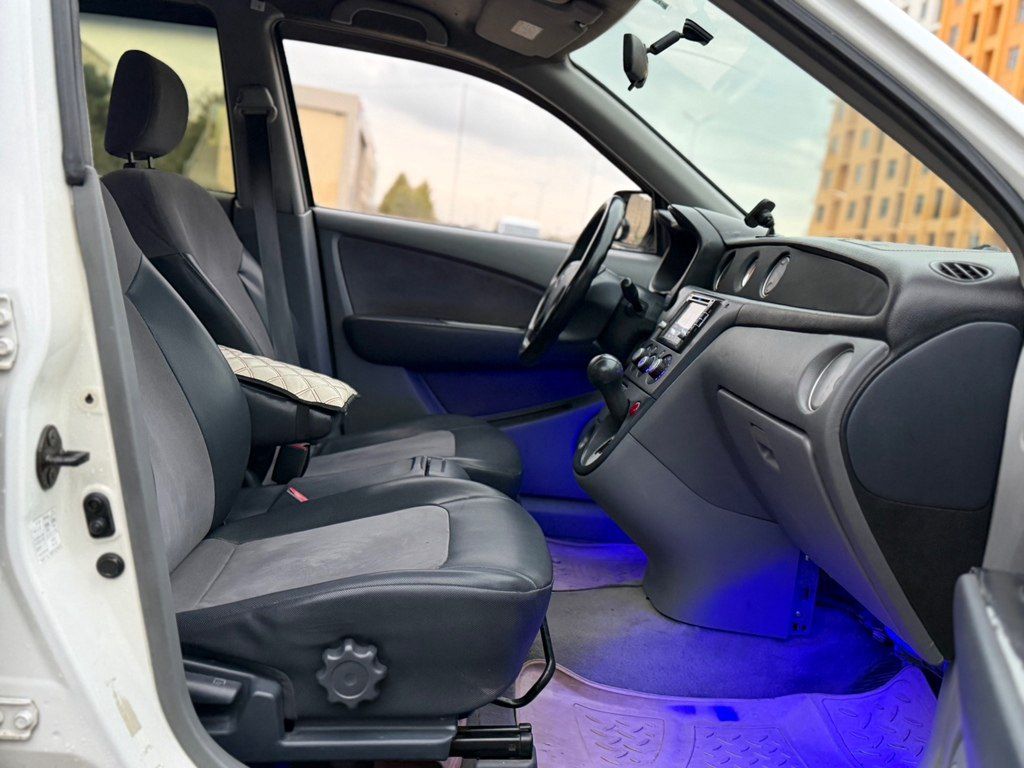 Mitsubishi Airtrek, 2.0 L, 2002 il, 324 000 km — Avtomobillər, Bakı (9)