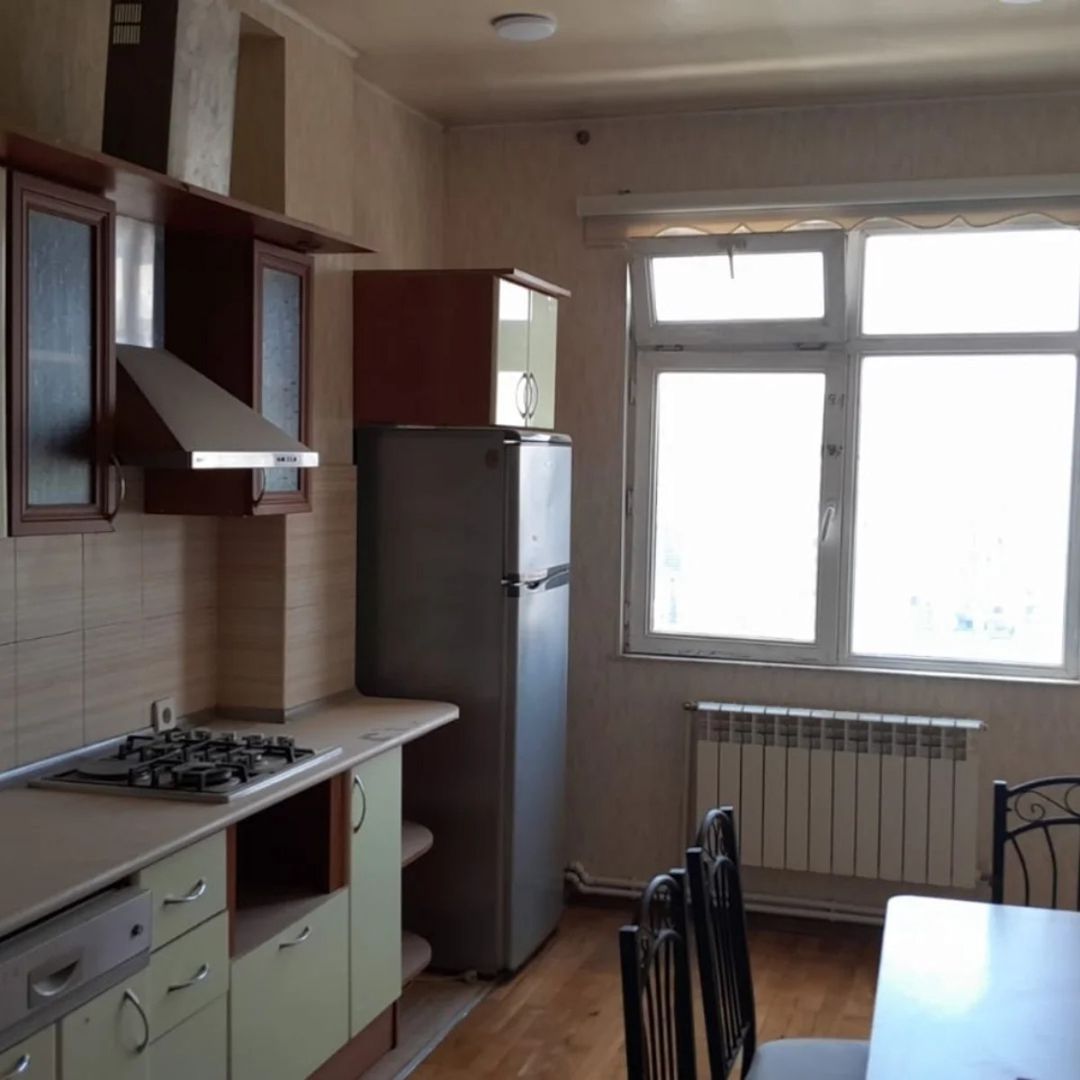 İcarəyə verilir 2 otaqlı köhnə tikili 70 m² — Mənzil, Bakı (2)