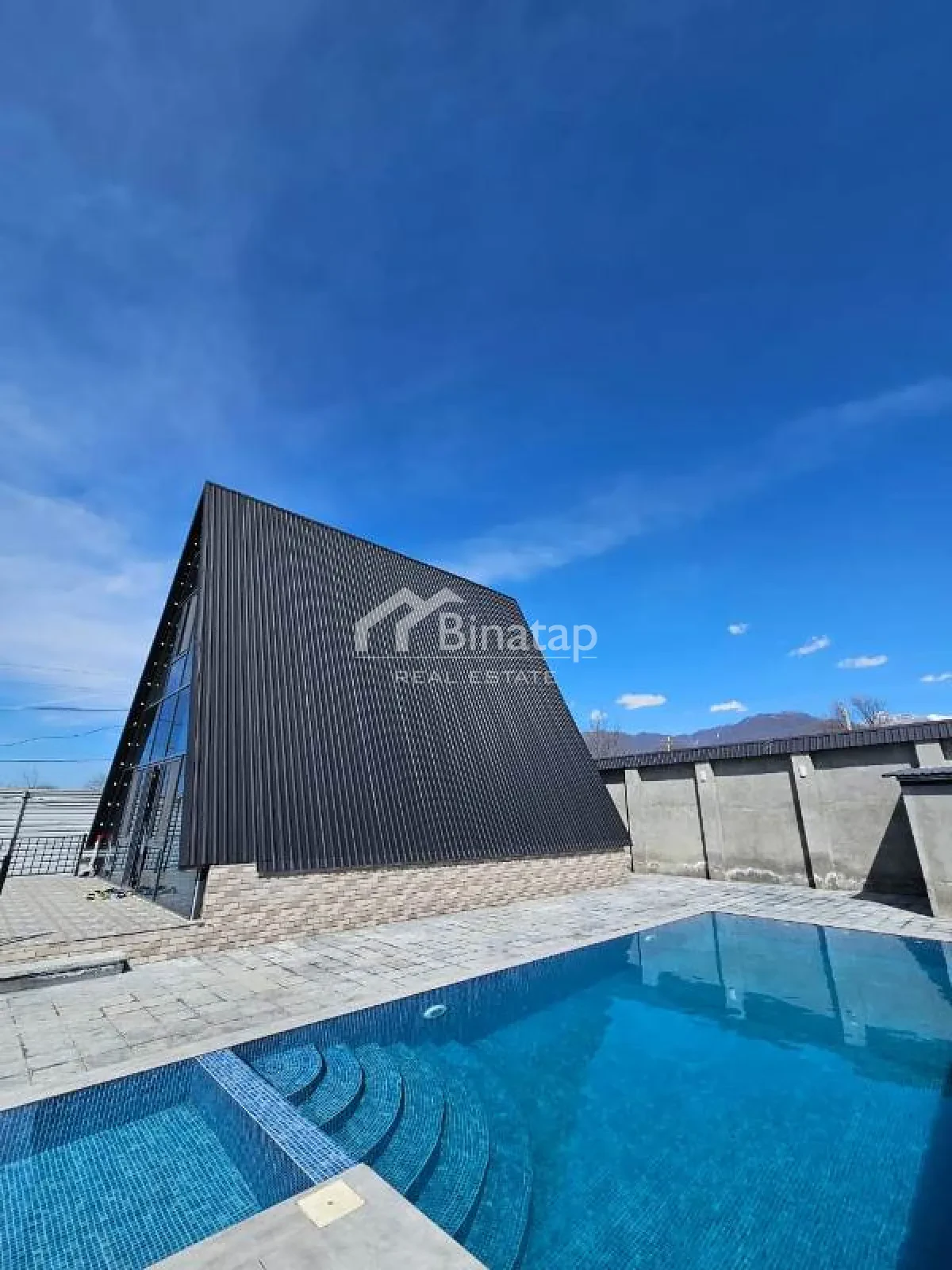İcarəyə verilir 5 otaqlı həyət evi / bağ evi 200 m², Qəbələ rayonu — Ev, villa, Bakı (2)