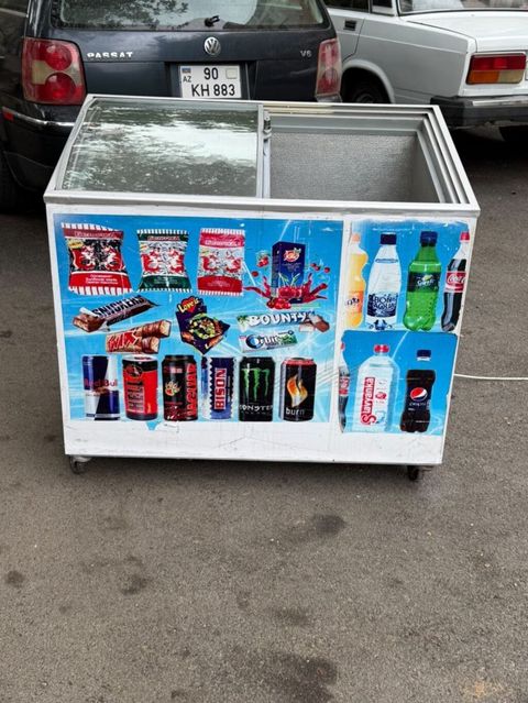 Ticarət üçün şüşə qapaqlı dondurucu-sərinləşdirici vitrin - Üst — 400 ₼ · Bakı · Soyuq vitrini Ticarət üçün şüşə qapaqlı dondurucu-sərinləşdirici vitrin - Üst — Bakı