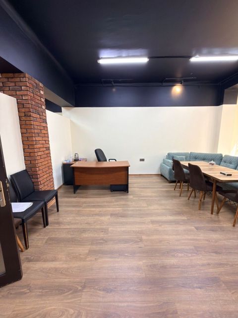 Satılır obyekt 80 m² — Bakı