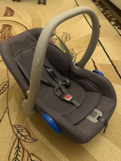 Uşaq avtomobil oturacağı / beşik tipli taşıyıcı - Yaş qrupu — 20 ₼ · Bakı · Avtokresloları Uşaq avtomobil oturacağı / beşik tipli taşıyıcı - Yaş qrupu — Bakı