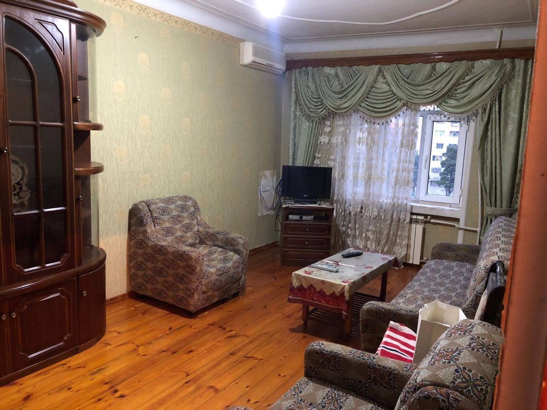 Satılır 3 otaqlı köhnə tikili 80 m² — Mənzil, Bakı (2)