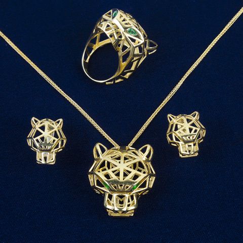 Zinət dəsti kulonlu zəncir, sırğa və üzük Azgold 639 — 296 ₼ · Bakı · Mallar Zinət dəsti kulonlu zəncir, sırğa və üzük Azgold 639 — Bakı
