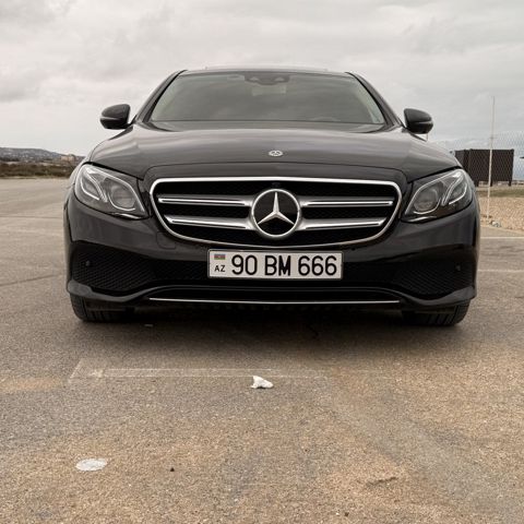 Mercedes E 300, 2.0 L, 2018 il, 186 500 km — Bakı