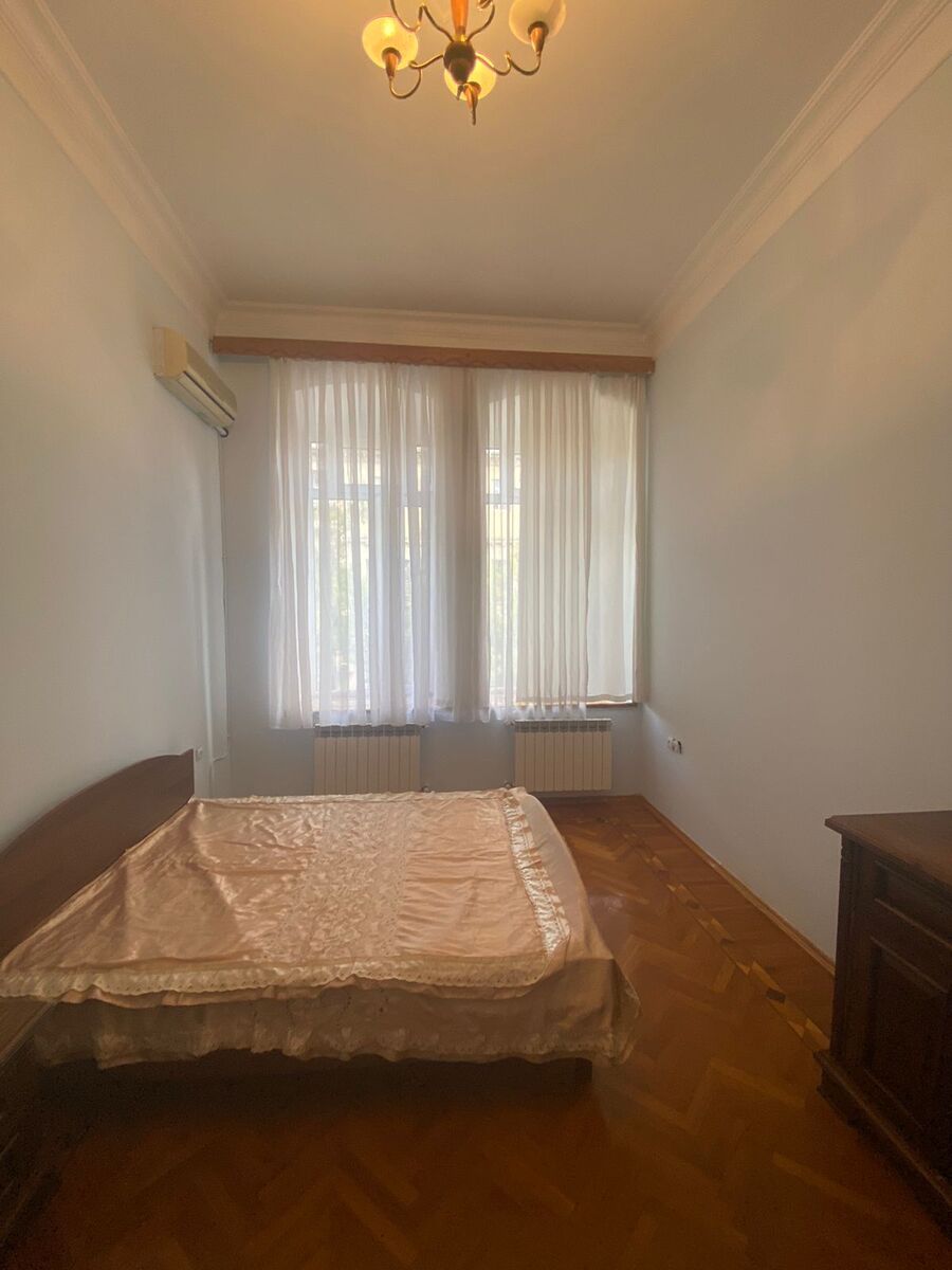 İcarəyə verilir 4 otaqlı köhnə tikili 120 m² — Mənzil, Bakı (8)