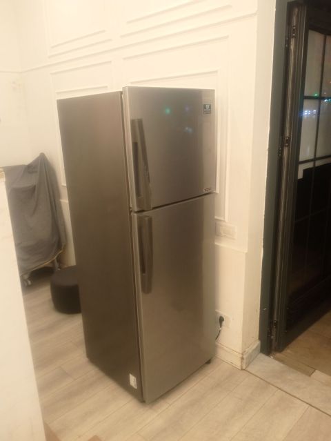 İki qapılı, üstdən donduruculu soyuducu - Rəng: inox (paslanmaz polad — 350 ₼ · Bakı · Soyuducular İki qapılı, üstdən donduruculu soyuducu - Rəng: inox (paslanmaz polad — Bakı