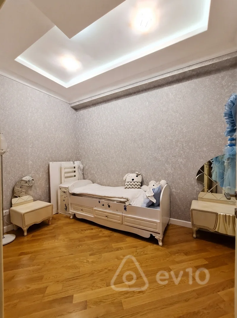 4 otaqlı mənzil, 110 m², Şirin Mirzəyev küçəsi — kirayə — Mənzil, Bakı (5)