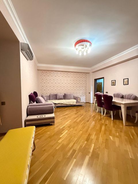 Satılır 2 otaqlı yeni tikili 100 m² — Mənzil