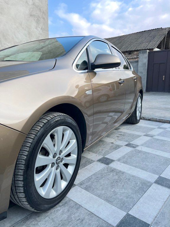 Opel Astra, 1.4 L, 2013 il, 174 000 km — Avtomobillər, Gəncə (7)