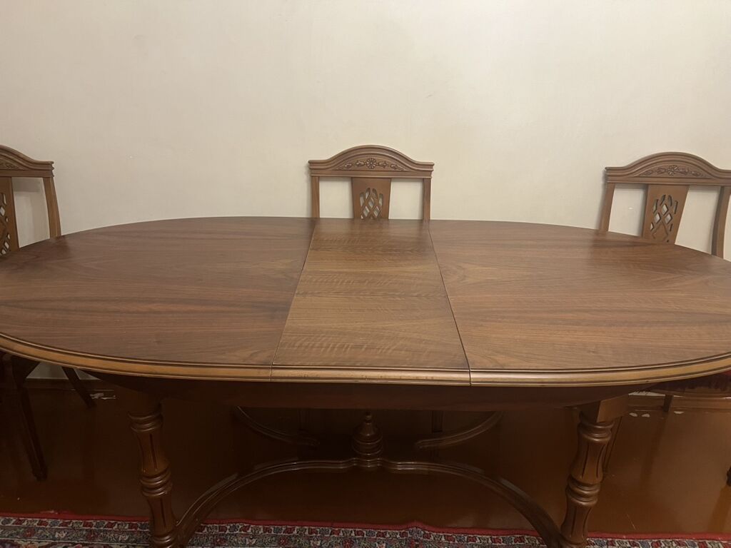 Klassik üslubda qonaq otağı mebeli dəsti Tərkibi: - Geniş — Qonaq otağı üçün, Bakı (9)