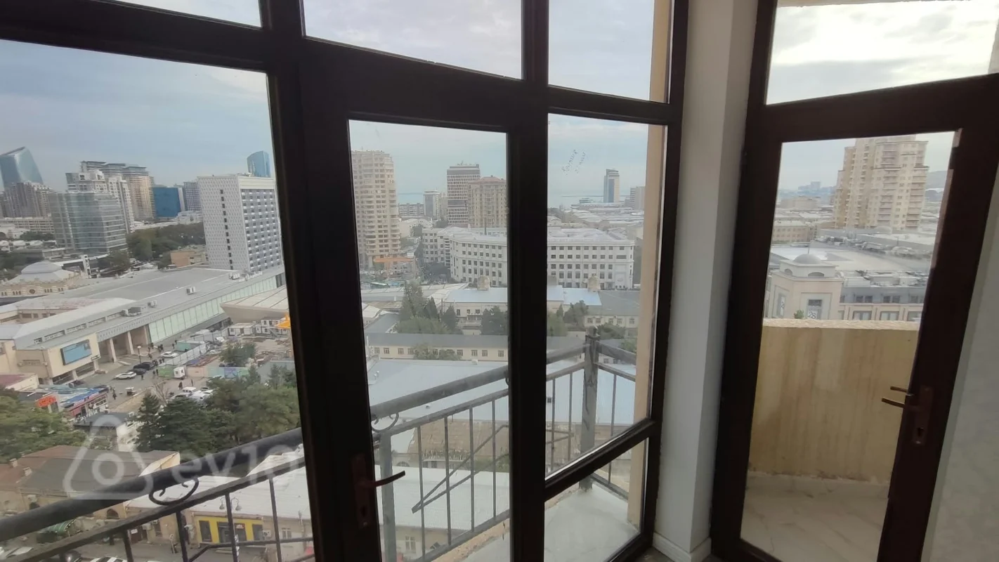 3 otaqlı mənzil, 130 m², 28 may — Mənzil, Bakı (11)