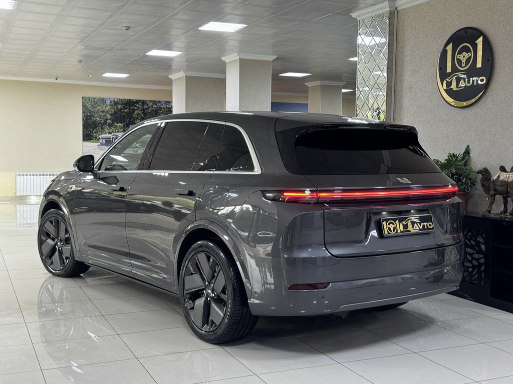 Li Auto L7, 1.5 L, 52.3 kWh, 2025 il, 28 900 km 11-II-111 — Avtomobillər, Bakı (6)