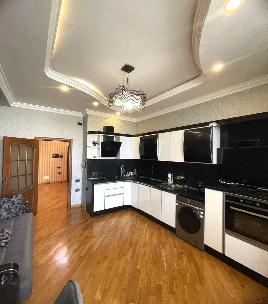 Satılır 4 otaqlı yeni tikili 173 m² — Mənzil, Bakı (2)
