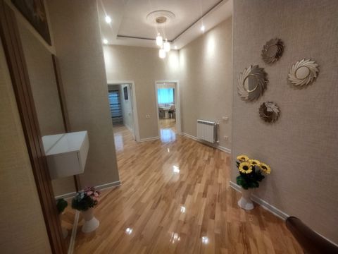 Satılır 4 otaqlı yeni tikili 185 m² — 349 000 ₼ · Bakı · Mənzil Satılır 4 otaqlı yeni tikili 185 m² — Bakı