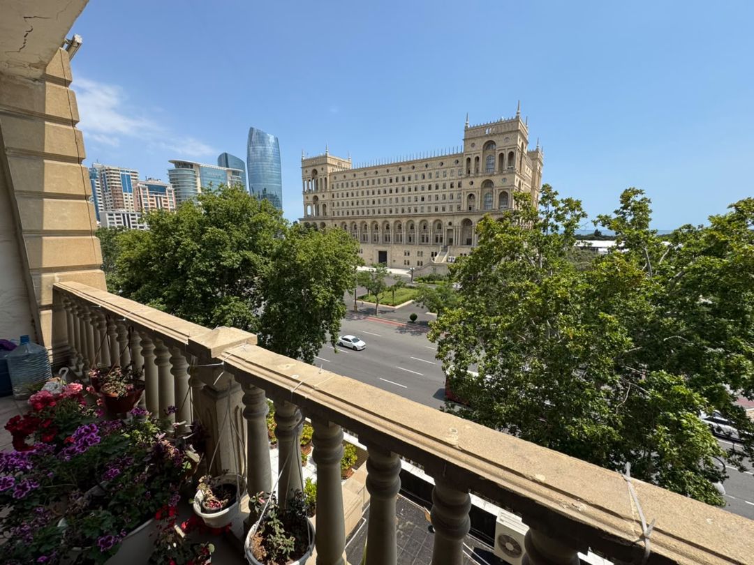 Satış: 3 otaqlı Köhnə tikili, 90 m², Səbail rayonu — Mənzil, Bakı (3)