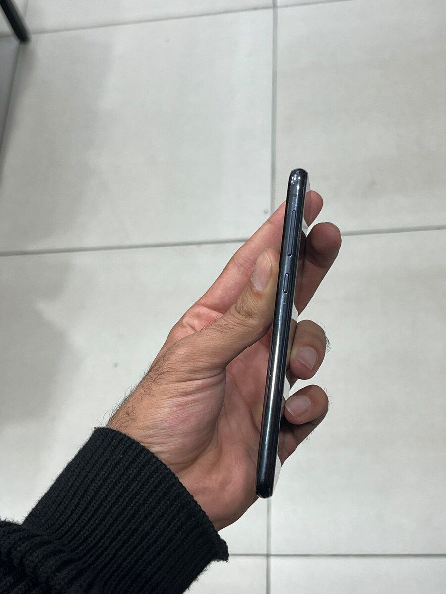 Samsung Galaxy S10e Prism Black 128GB/6GB — Smartfonlar, Bakı (3)