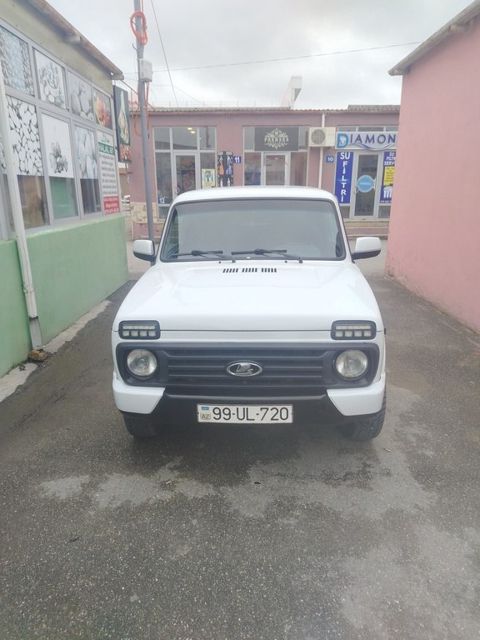Lada (VAZ) Niva, 1.7 L, 2015 il, 150 000 km — Qusar
