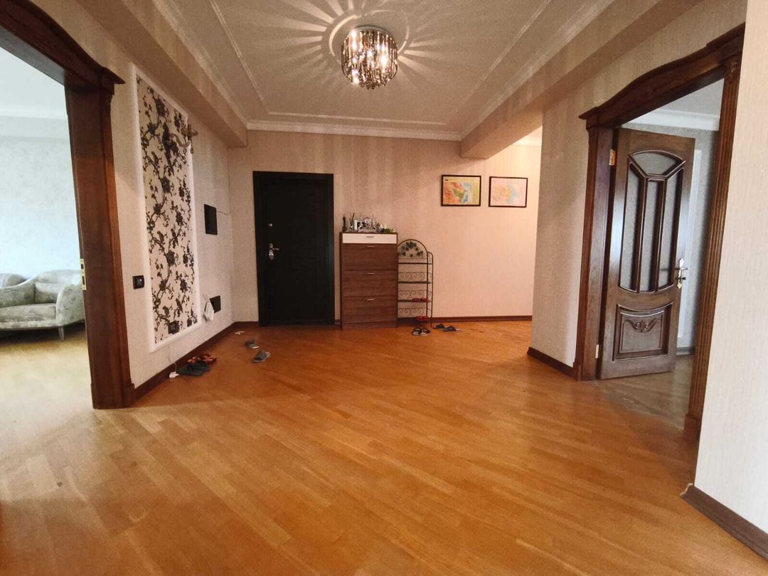 Satılır 4 otaqlı yeni tikili 220 m² — Mənzil, Bakı (9)