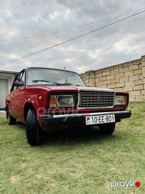 Lada 2105, qırmızı — 5 300 ₼ · Saatlı · Avtomobillər Lada 2105, qırmızı — Saatlı