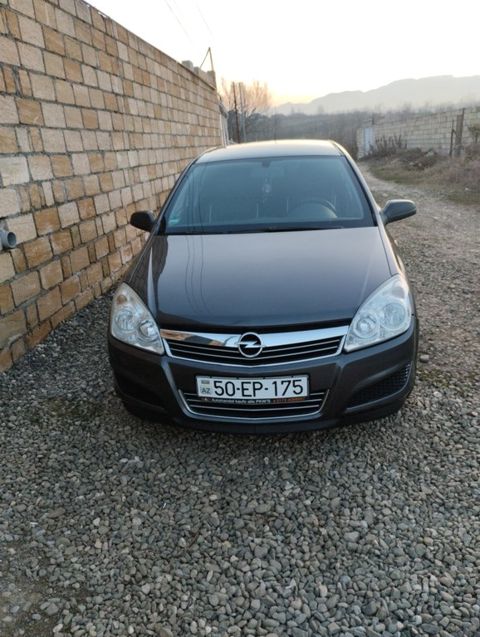 Opel Astra, 1.4 L, 2009 il, 262 000 km — 11 200 ₼ · Quba · Avtomobillər Opel Astra, 1.4 L, 2009 il, 262 000 km — Quba