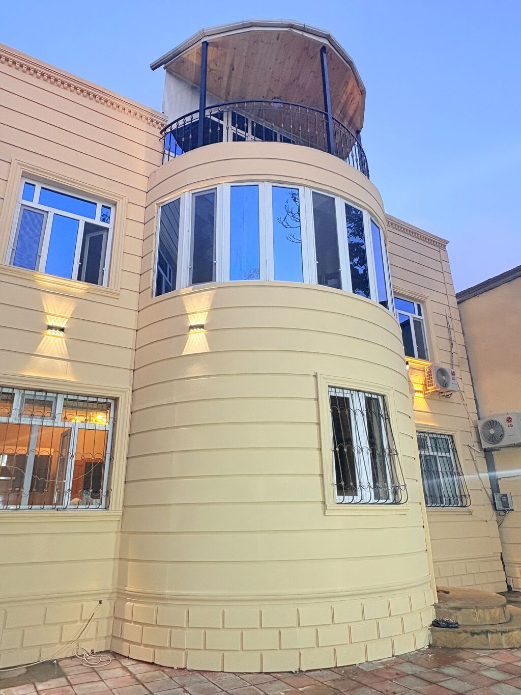 150 kv. m, 4 otaqlı, Kombi, Qaz, İşıq — Ev, villa, Bakı (7)