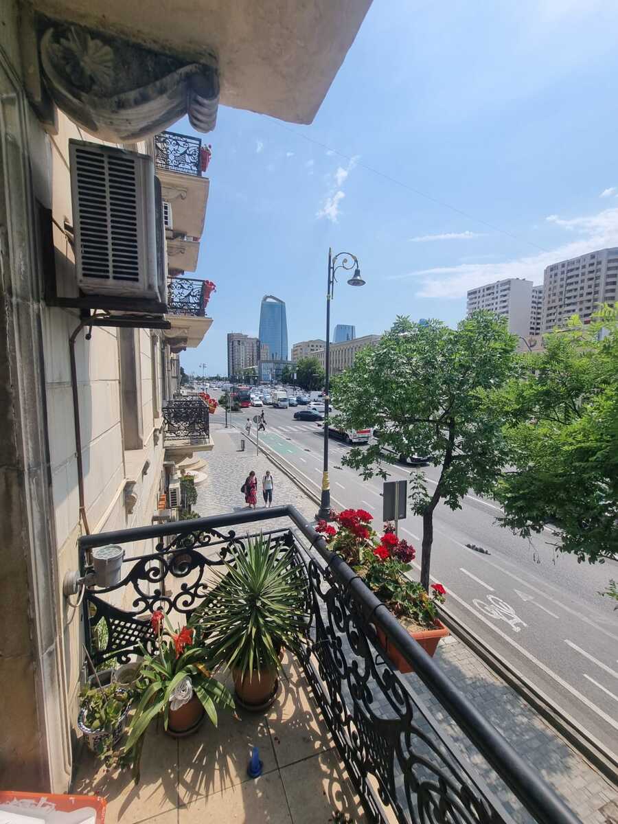 Satılır 3 otaqlı köhnə tikili 80 m² — Mənzil, Bakı (2)