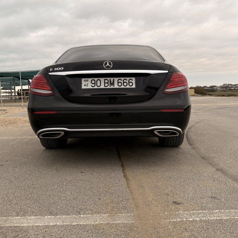 Mercedes E 300, 2.0 L, 2018 il, 186 500 km 90-BM-666 — Avtomobillər, Bakı (2)