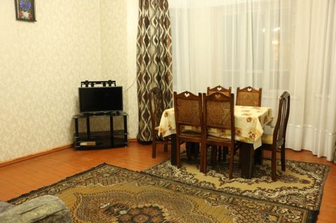 2-otaqlı mənzil kirayə verilir, 28 May m., 55 m² — Mənzil