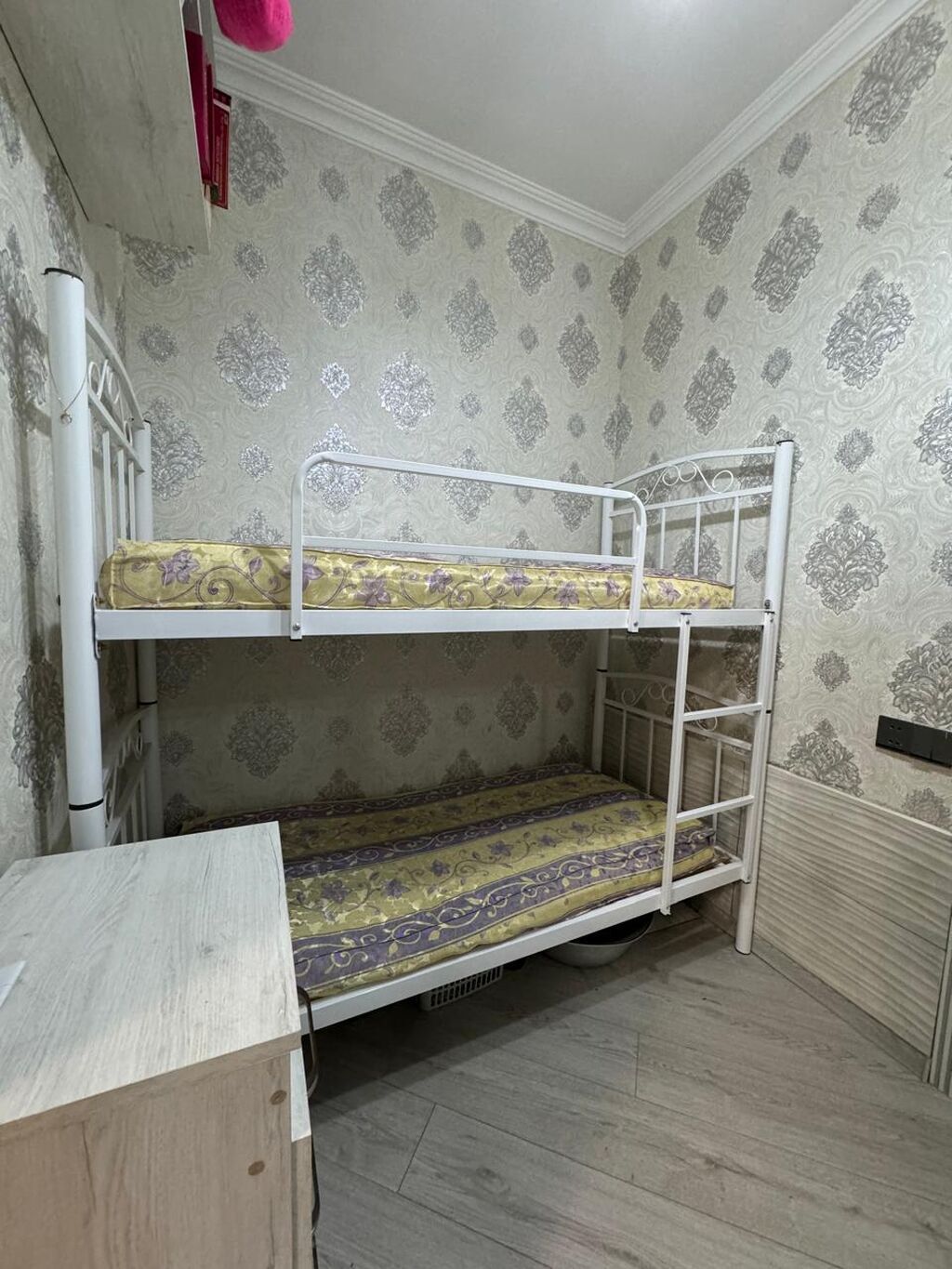 Yenidir Metal iki mərtəbəli çarpayı - Material: ağ rəngli möhkəm — Yataqlar, Digah (2)