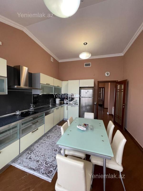 Kirayə 4 otaqlı Bina evi menzil (Yeni tikili), 200 m², Yasamal rayonu — Mənzil, Bakı (9)