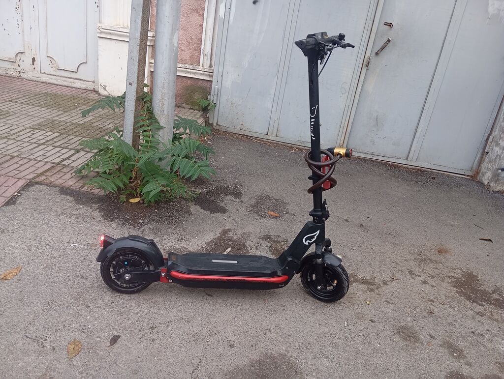 İşlənmiş Elektrik samokat 10", 751 - 1000 Vt, 26 - 35 km/s, Ünvandan götürmə, Ödənişli çatdırılma — Skuterlər, Bakı (2)