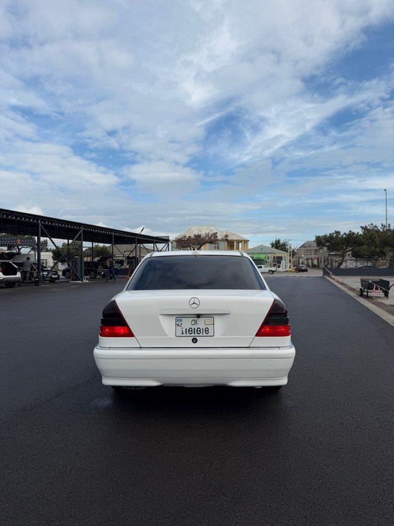 Mercedes C 230, 2.3 L, 1999 il, 378 000 km — Avtomobillər, Bakı (7)