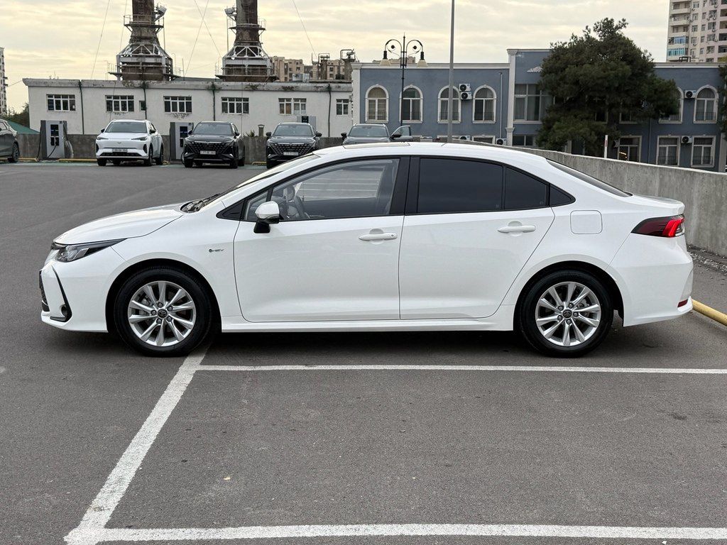 Toyota Corolla, 1.8 L, 0.85 kWh, 2025 il, 7 000 km 10-XY-131 — Avtomobillər, Bakı (4)