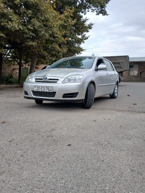 Toyota Corolla, 1.4 L, 2005 il, 442 532 km — Gəncə