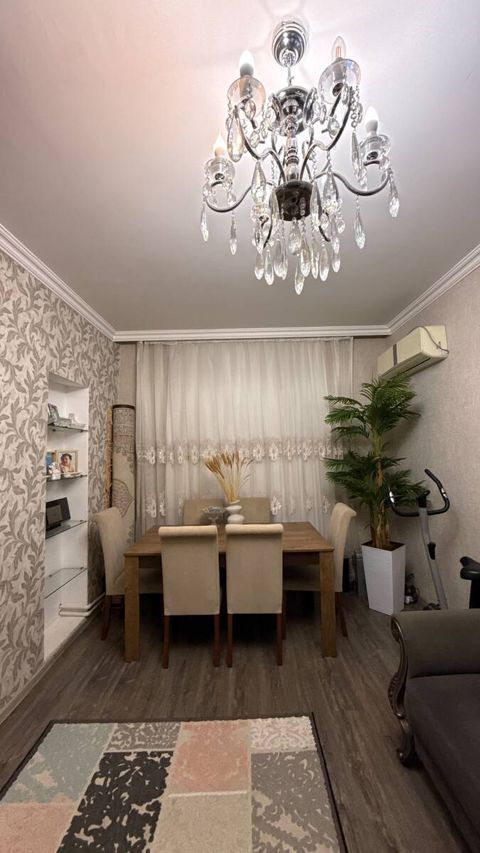 Satılır 2 otaqlı köhnə tikili 49 m² — Bakı