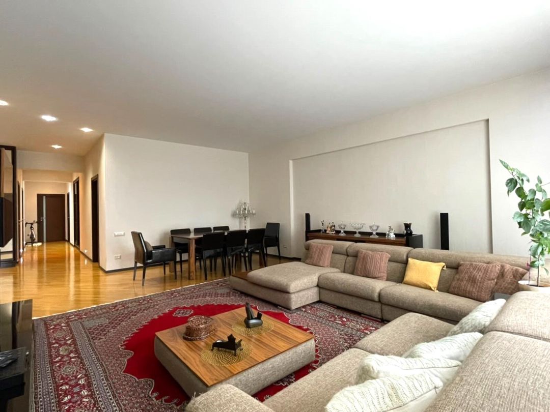 Satılır 4 otaqlı yeni tikili 200 m² — Mənzil, Bakı (4)