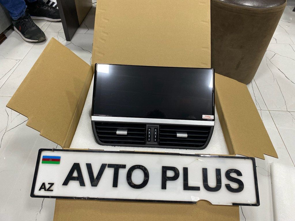 "Porsche Cayenne 2010-17" monitoru — Ehtiyat hissələri və aksesuarlar, Bakı