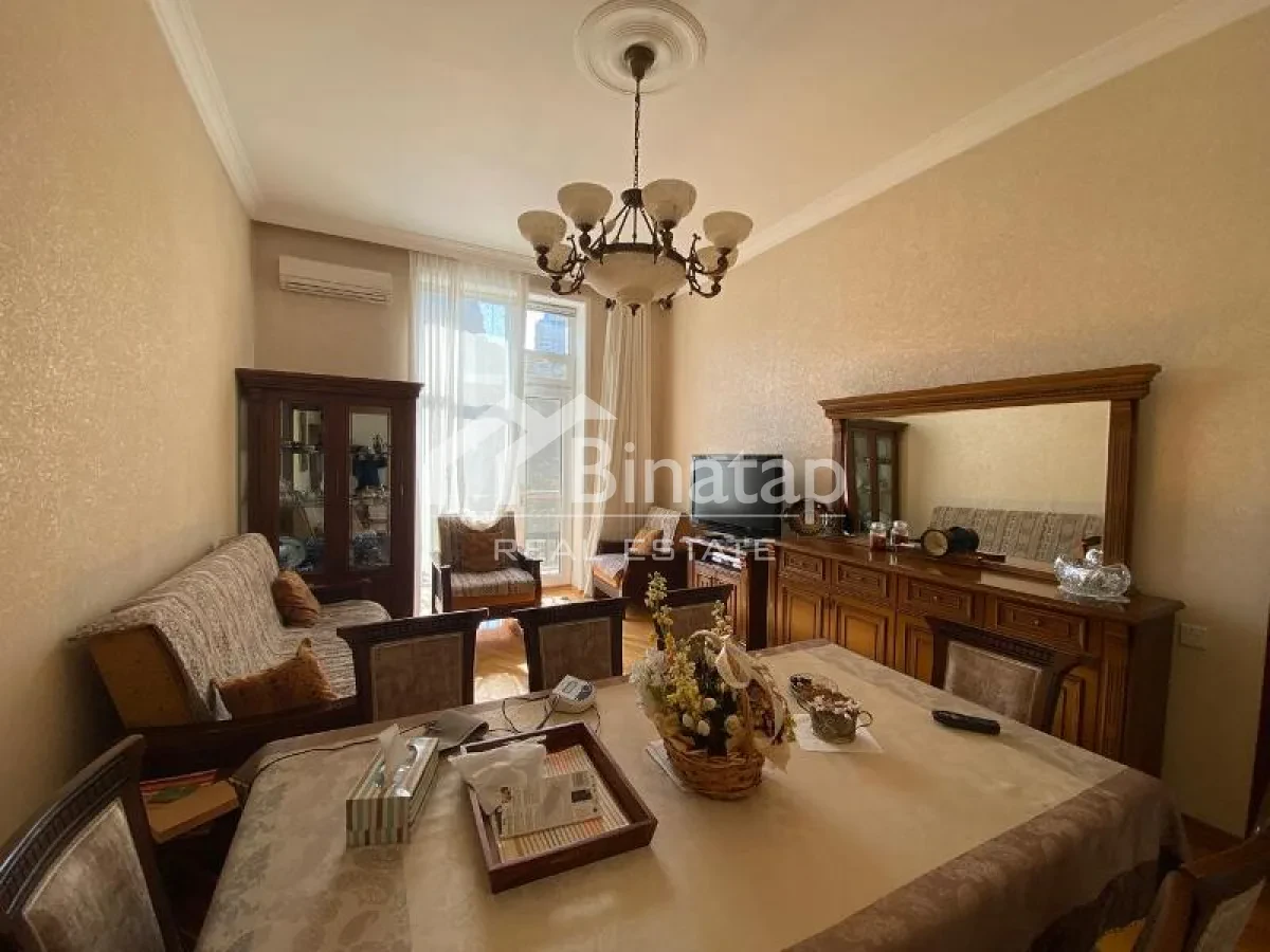 Satılır 3 otaqlı köhnə tikili 97 m², İçərişəhər metrosu, Səbail rayonu — Mənzil, Bakı (4)