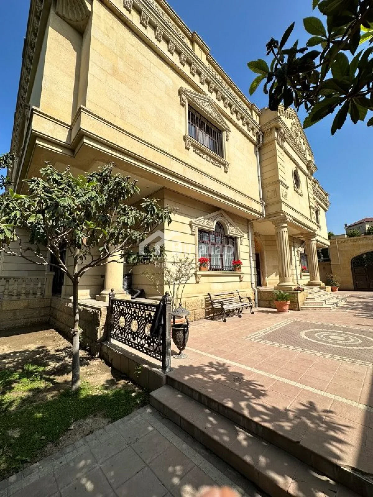 Satılır 5 otaqlı həyət evi / bağ evi 1000 m², Gənclik metrosu, Nərimanov rayonu — Ev, villa, Bakı