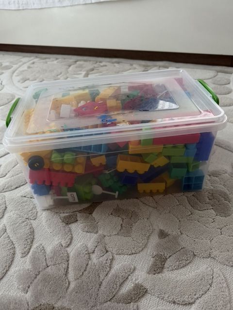 Uşaq konstruktoru – iri ölçülü plastik bloklar dəsti - Şəffaf qapaqlı — Bakı