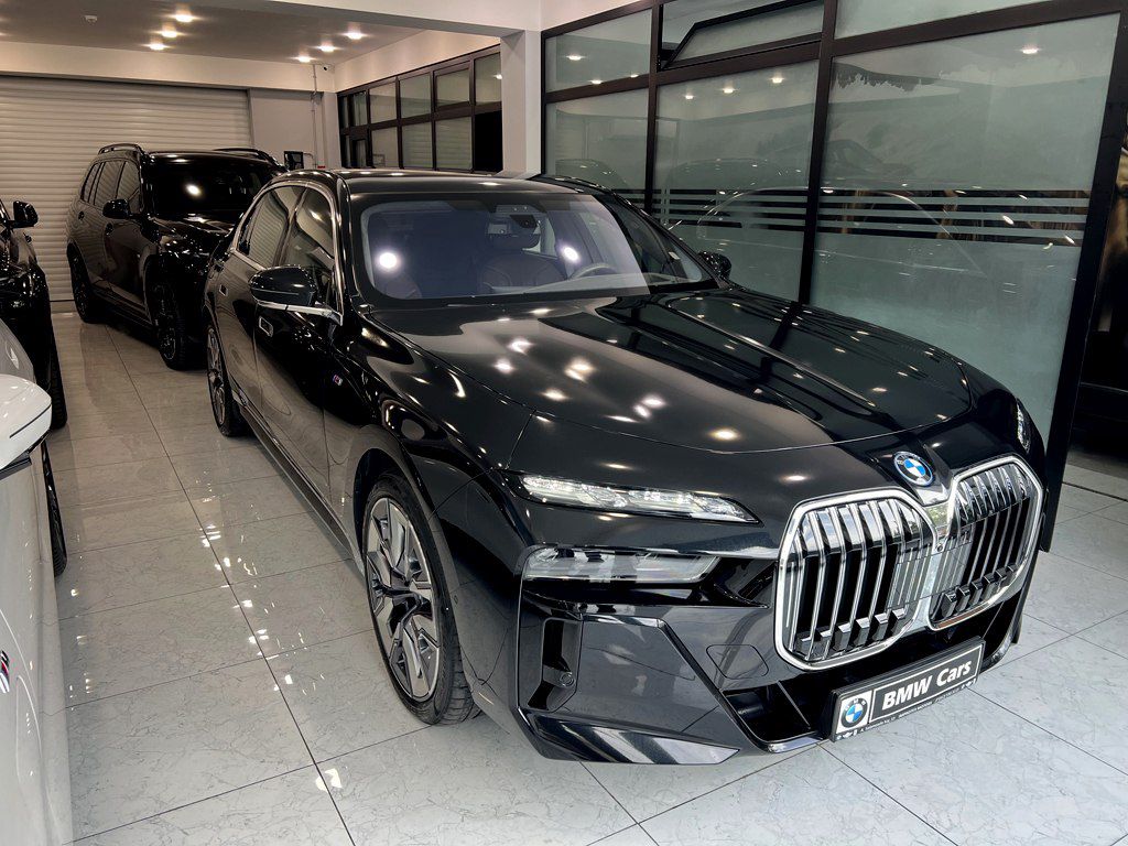 BMW 740, 3.0 L, 2023 il, 34 000 km — Avtomobillər, Bakı (3)